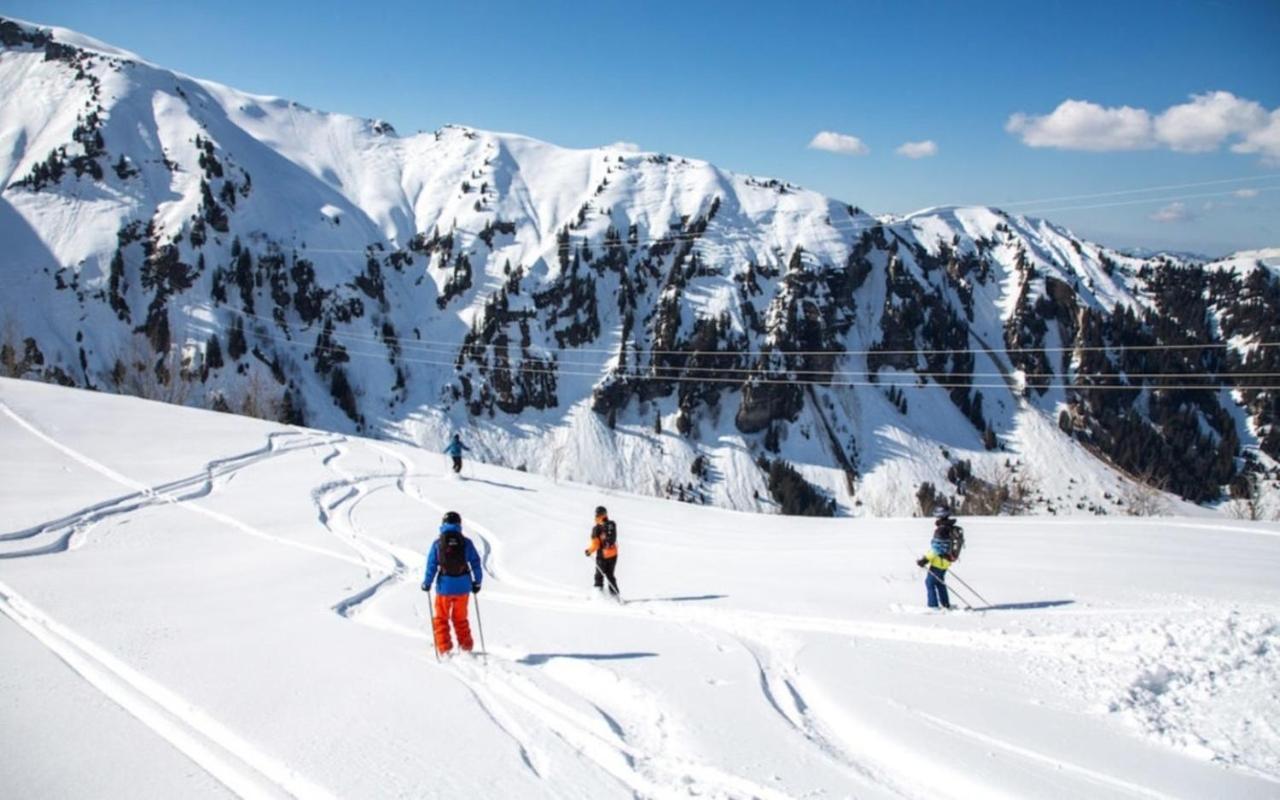 Modern 3 Bed Penthouse Apartment, Balcony & Garage, Close To Village & Ski Bus Samoens Exterior photo